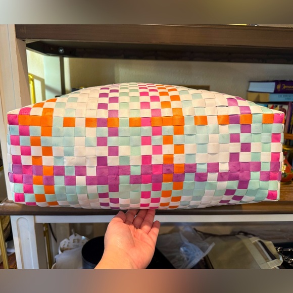Kate Spade New York Multicolored Woven Limited Edition Tote EUC Approx. 17”x13” - Picture 8 of 15
